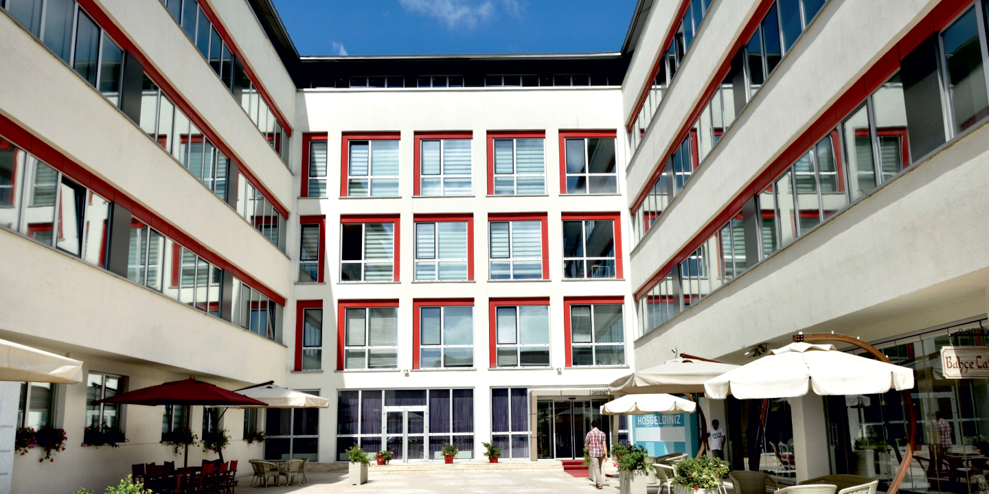 Bezm-i Alem Vakıf Üniversitesi