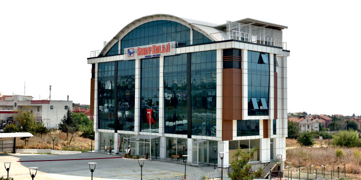Engin Plaza-0 